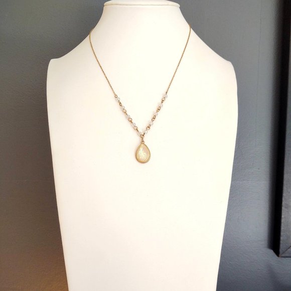 Iridescent yellow bead pendant w/clear bead accent - Picture 2 of 12